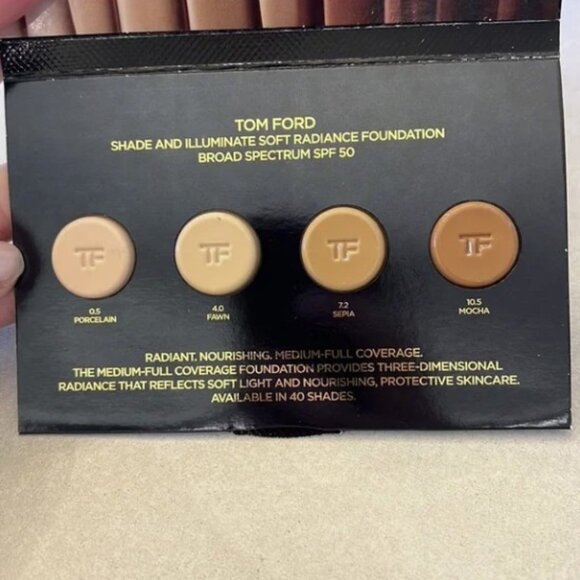 TOM FORD Soft Radiance Foundation deluxe sample w/ 4‎ shades - Picture 2 of 4